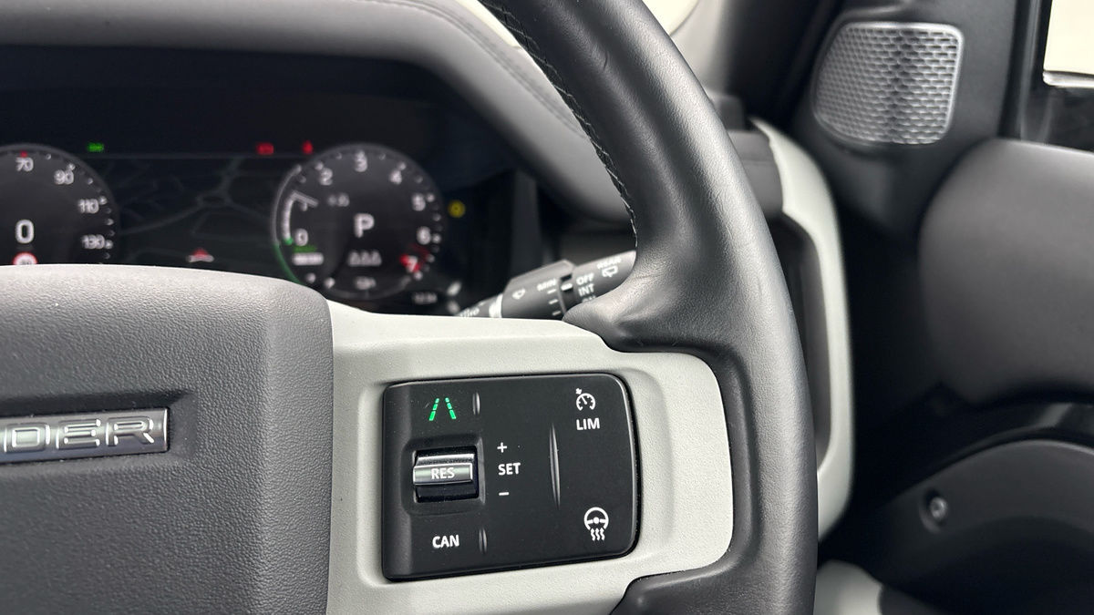 Land Rover Defender 110 Urban Image 14