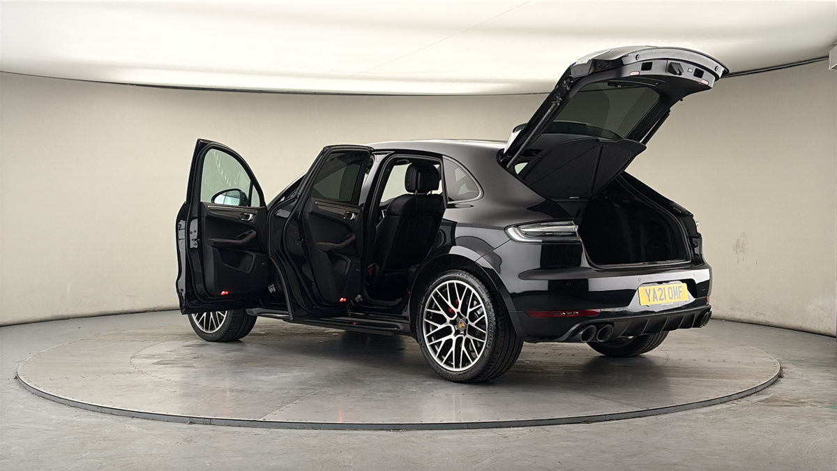 More views of Porsche Macan