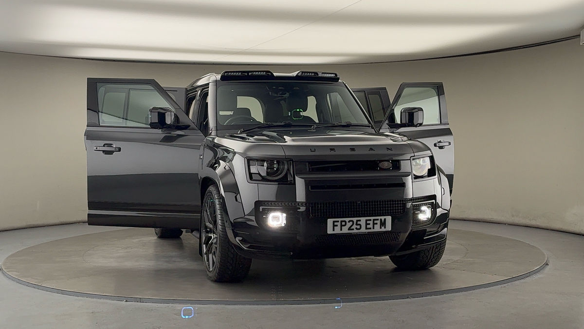 More views of Land Rover Defender 110
