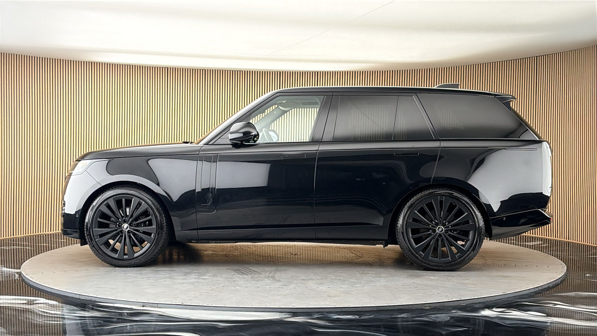 More views of Land Rover Range Rover