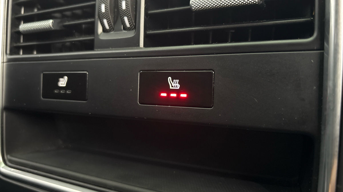 Porsche Cayenne Image 33
