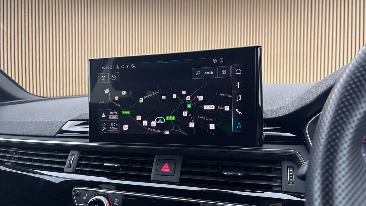 Audi A4 Avant Image 17