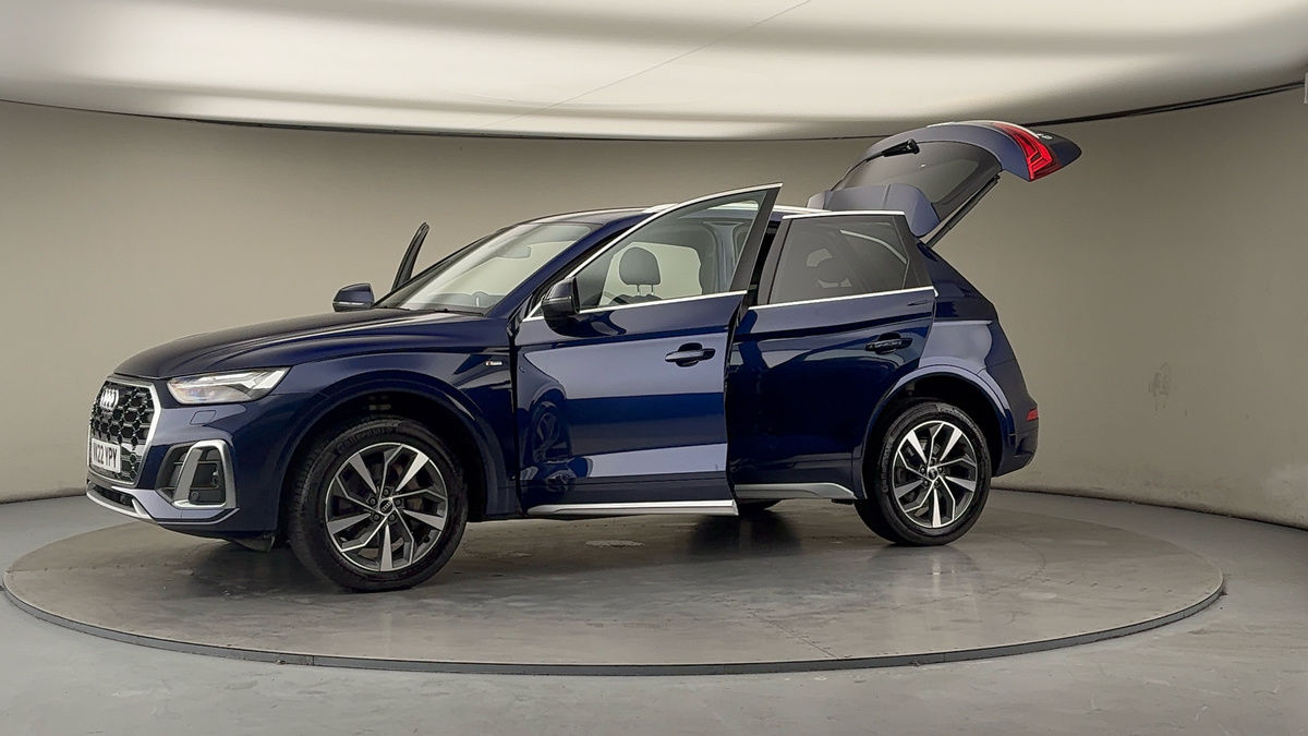 More views of Audi Q5