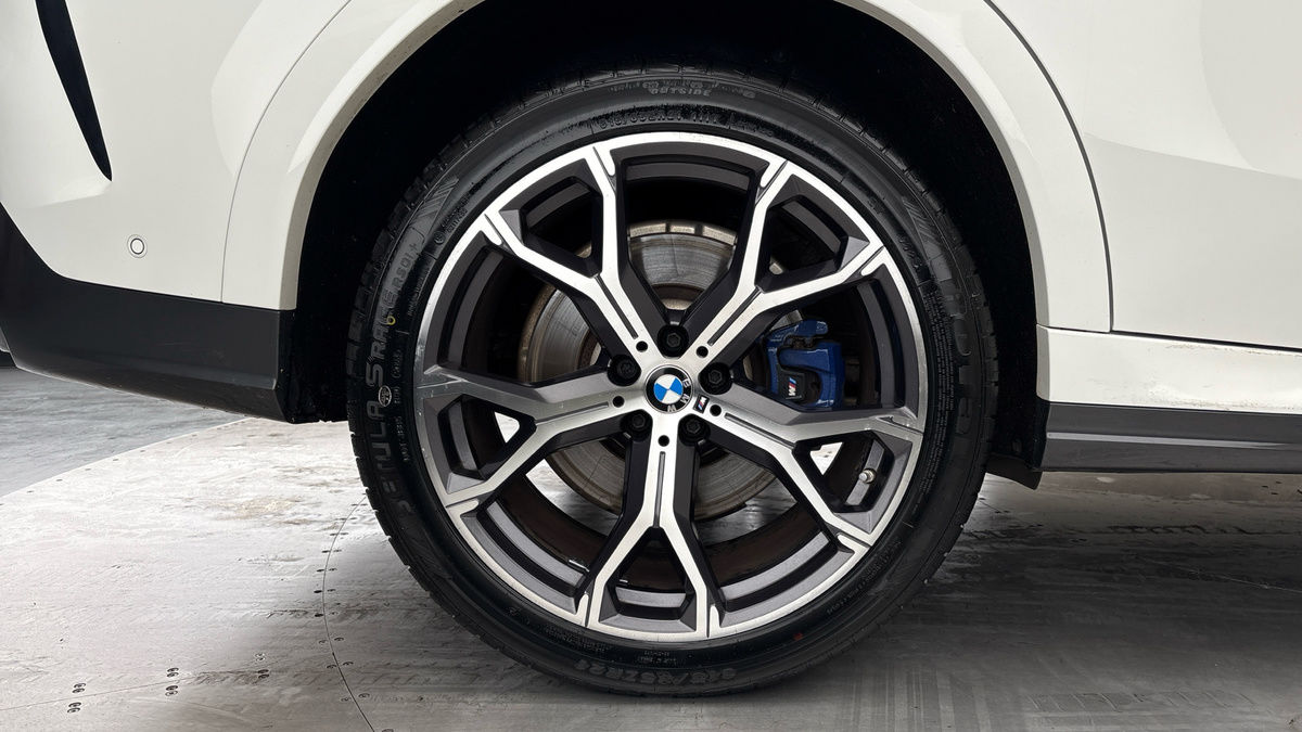 BMW X6 Image 10