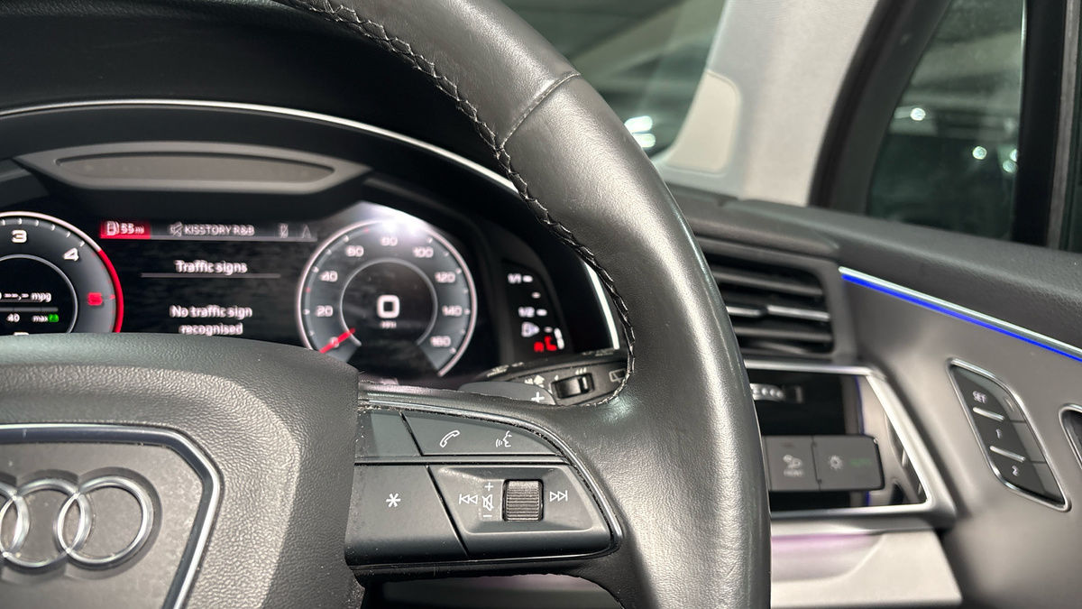 Audi Q7 Image 14