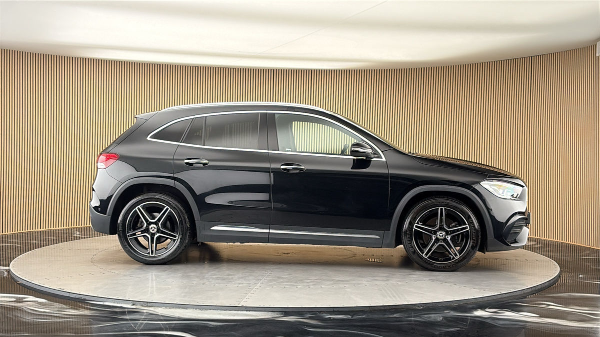 More views of Mercedes-Benz GLA