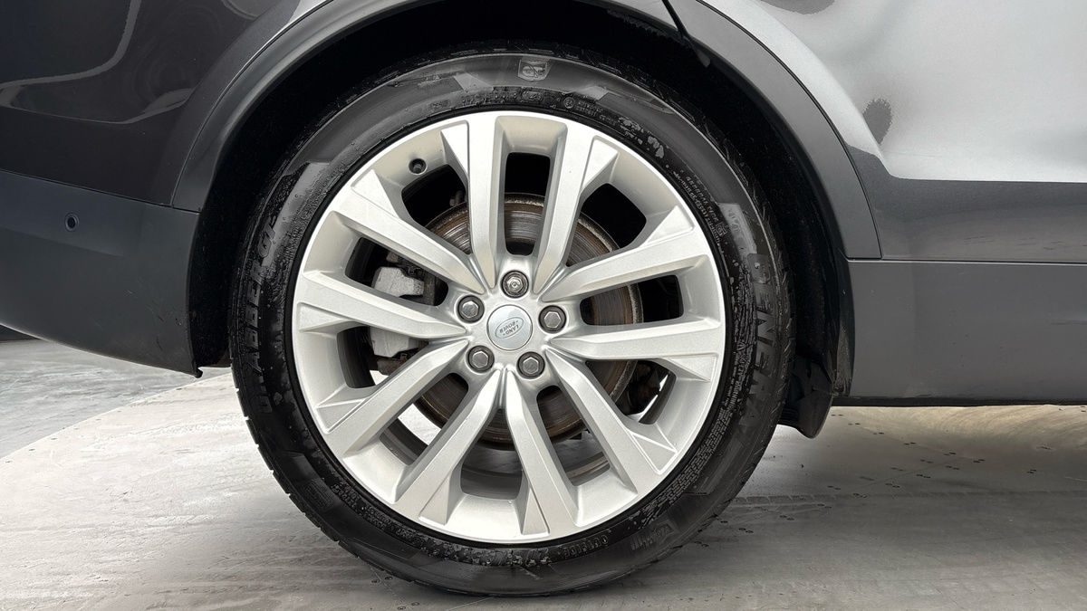 Land Rover Discovery Image 10