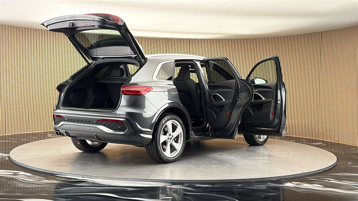 More views of Audi Q5