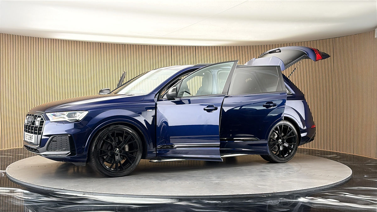 More views of Audi Q7