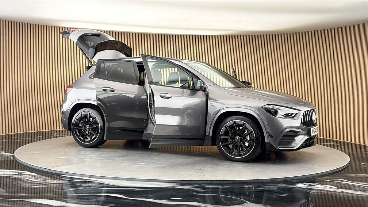 More views of Mercedes-Benz GLA