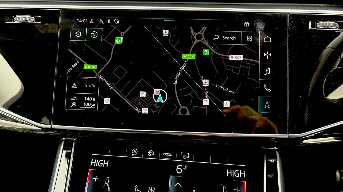 Audi Q7 Image 17