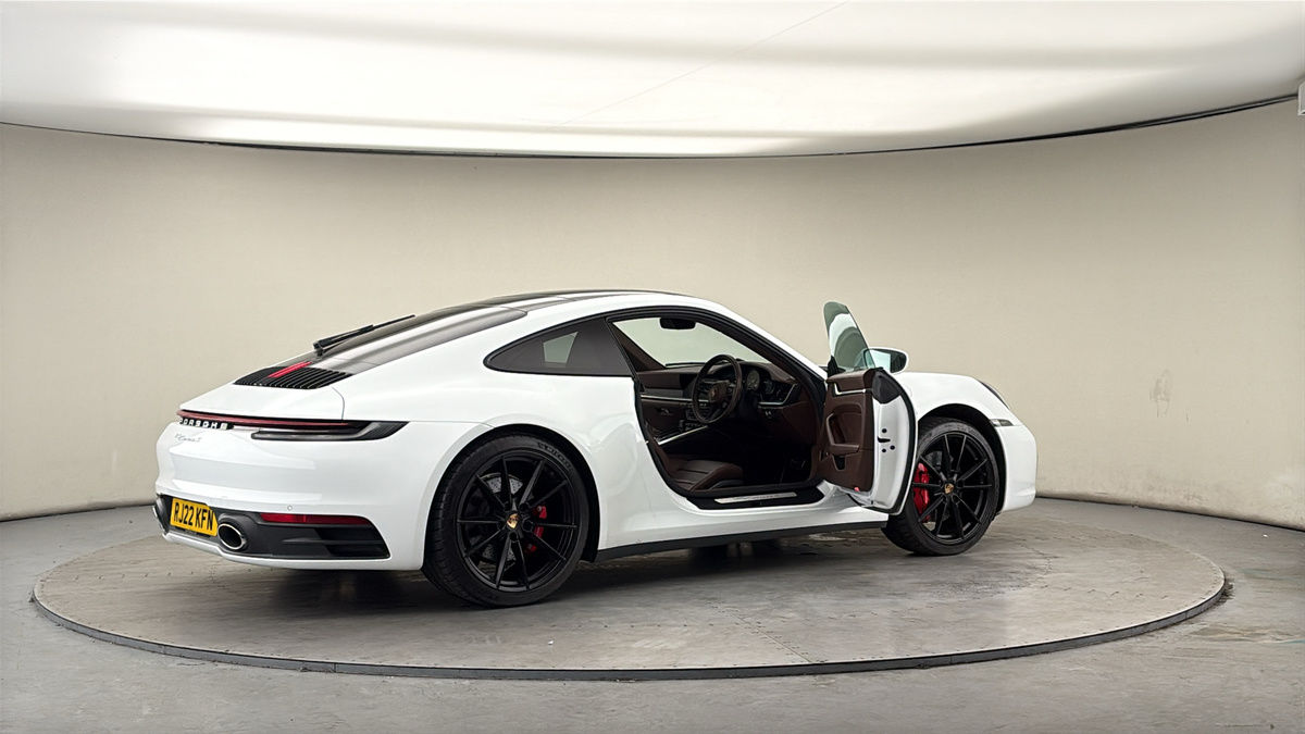 More views of Porsche 911