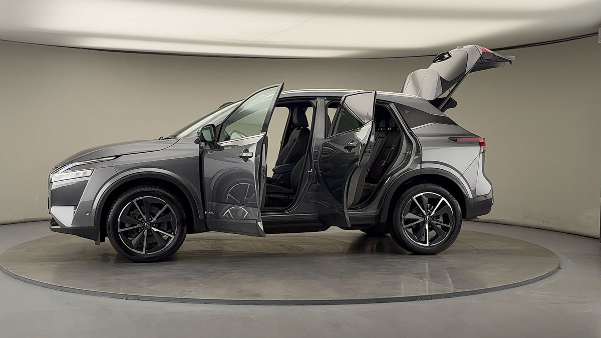 More views of Nissan Qashqai