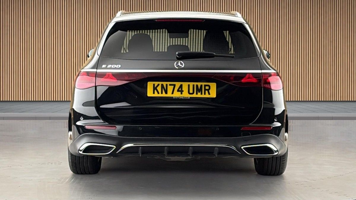 Mercedes-Benz E Class Image 4