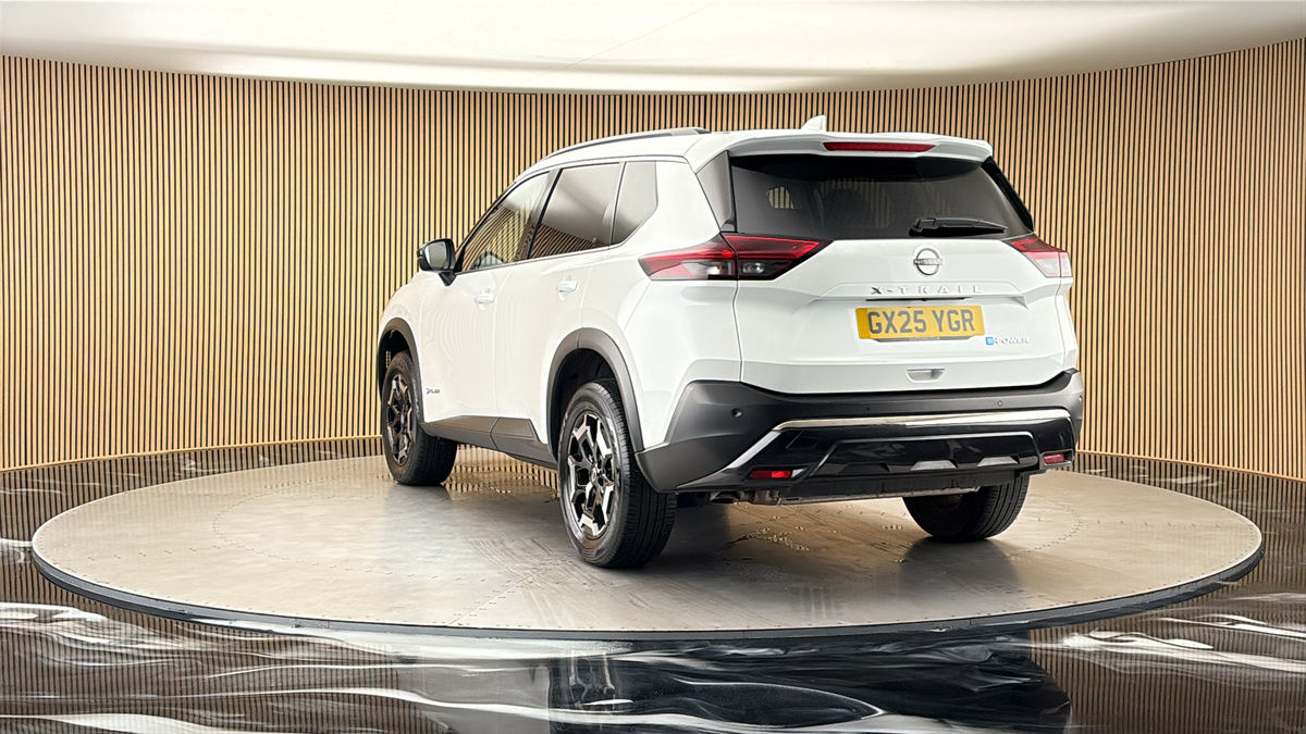 More views of Nissan X-Trail