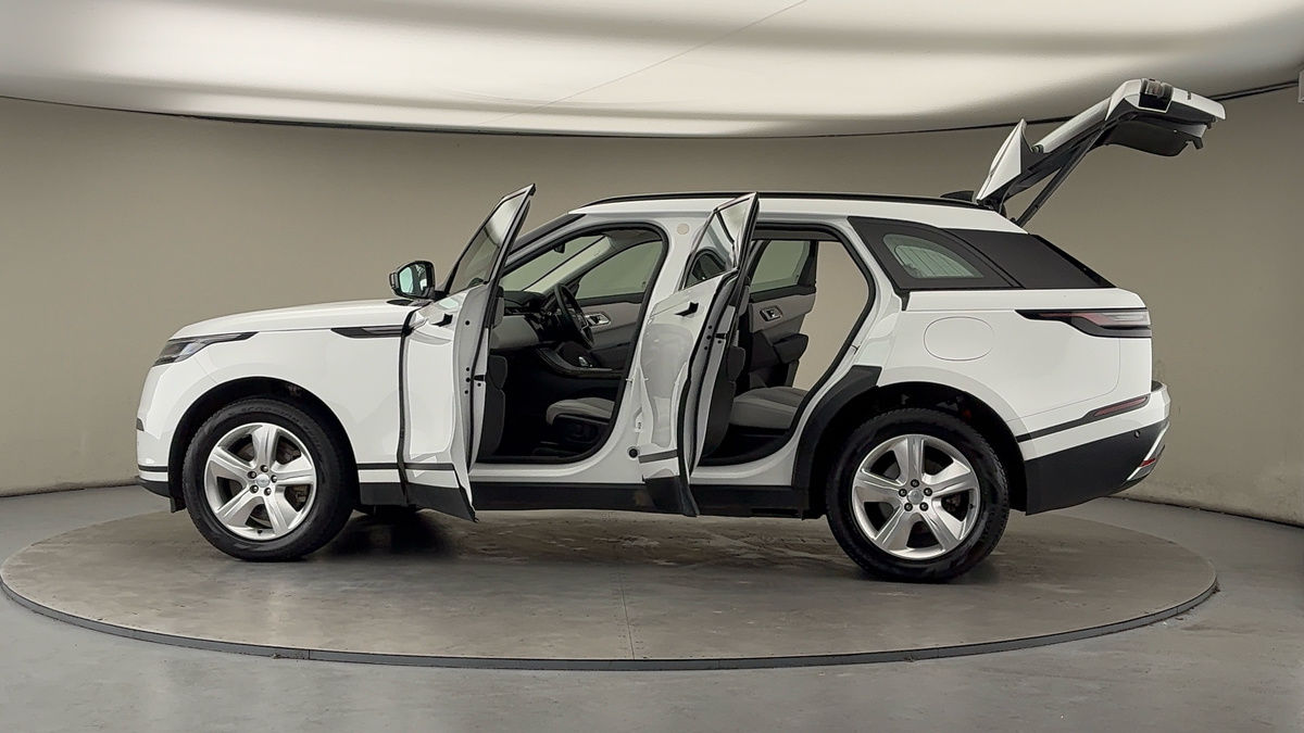 More views of Land Rover Range Rover Velar