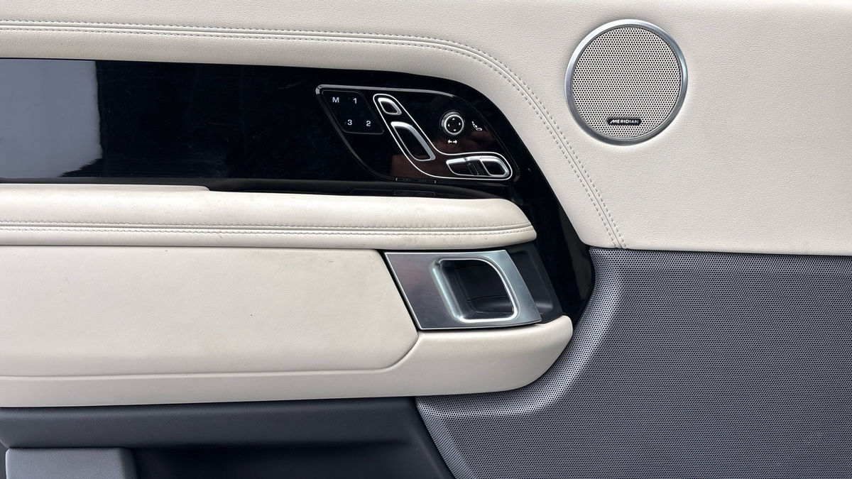 Land Rover Range Rover Image 19
