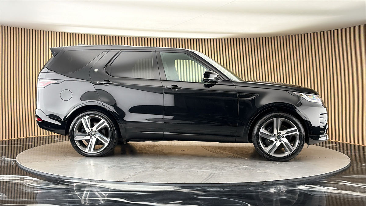 More views of Land Rover Discovery