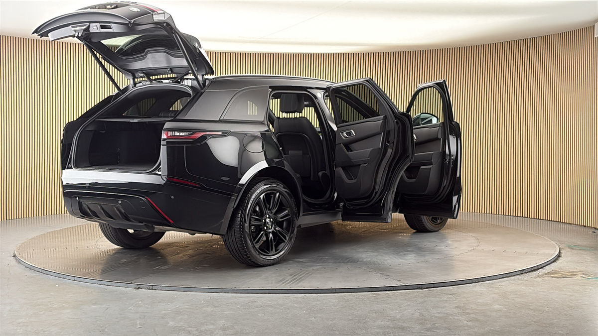 More views of Land Rover Range Rover Velar