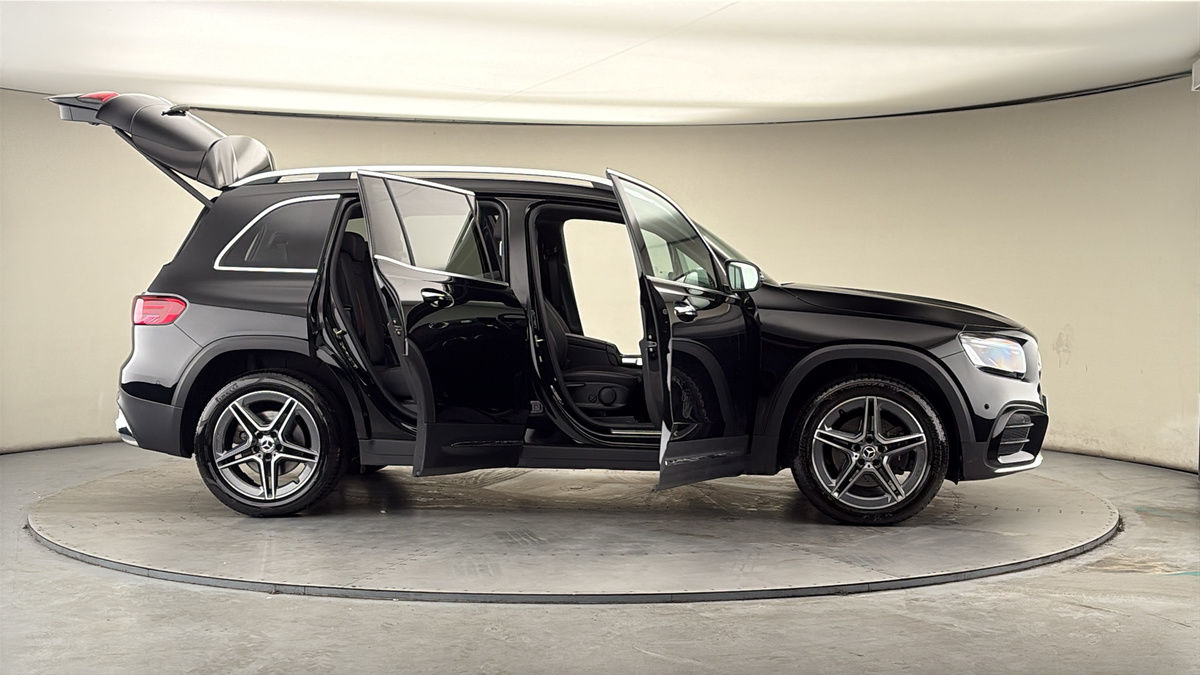 More views of Mercedes-Benz GLB
