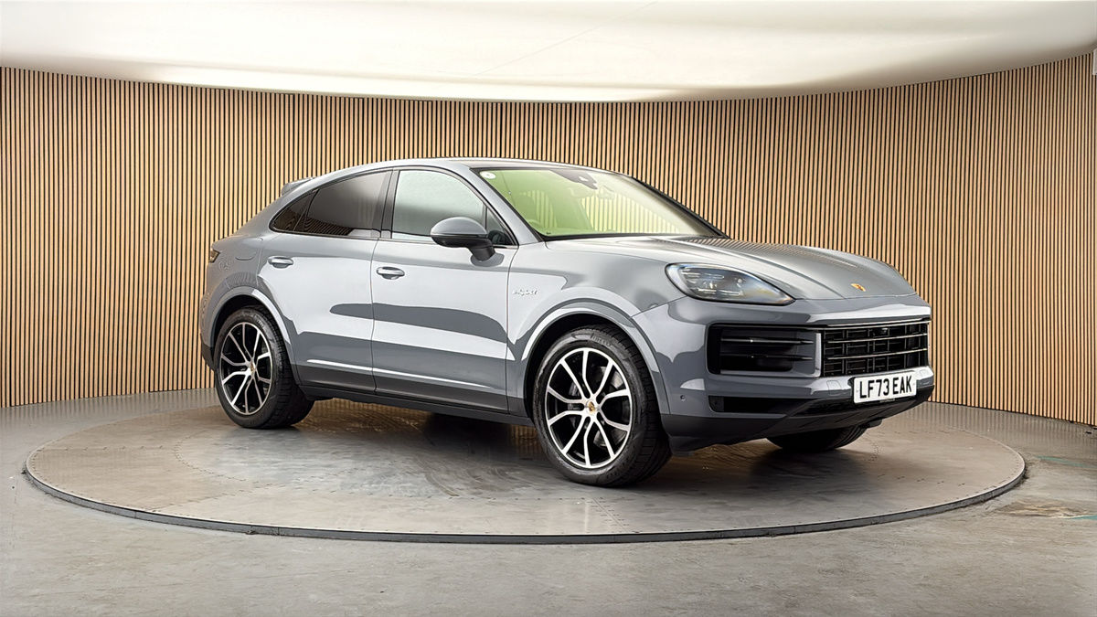 More views of Porsche Cayenne