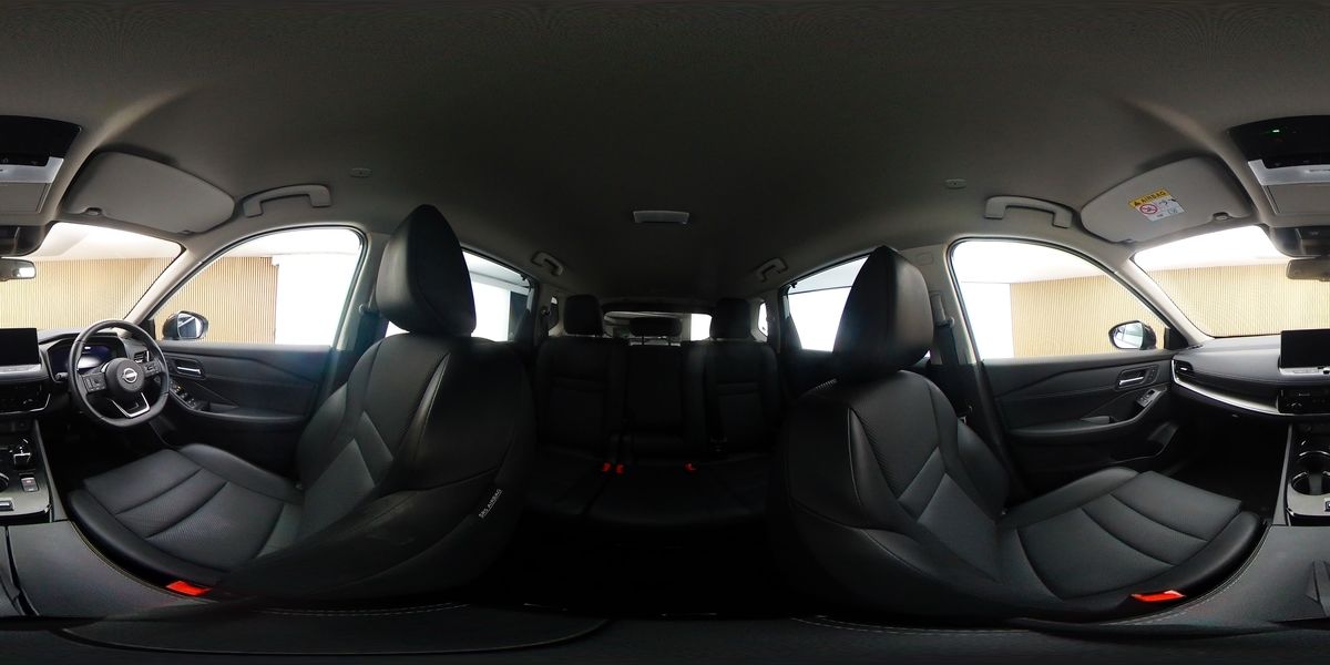 More views of Nissan X-Trail