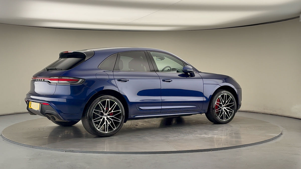 More views of Porsche Macan