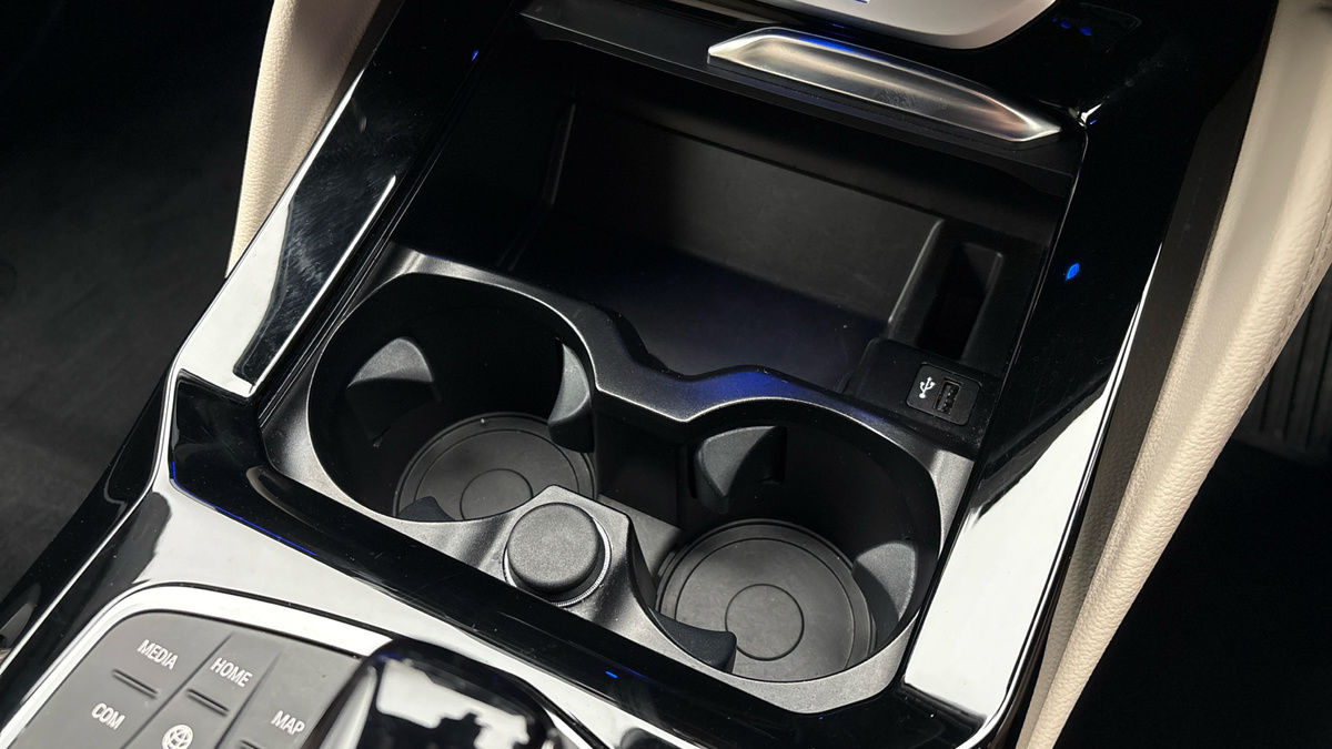 More views of BMW X4