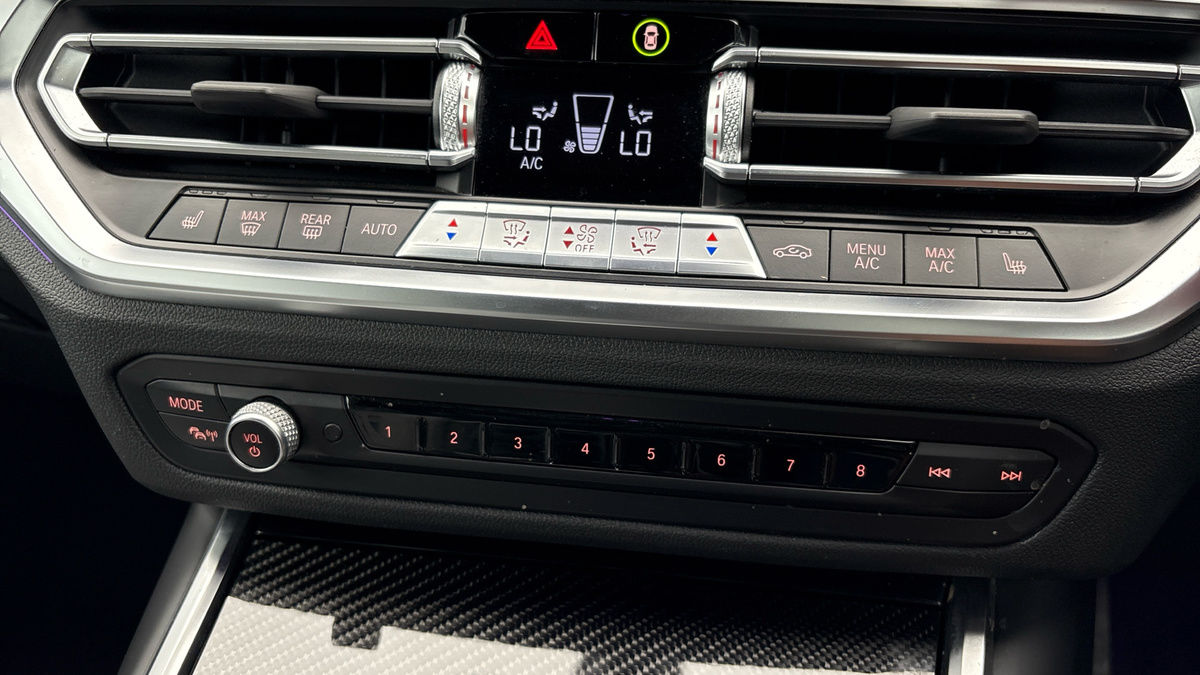 BMW M4 Image 28