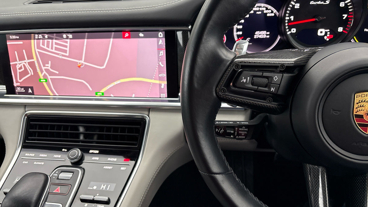 Porsche Panamera Image 13