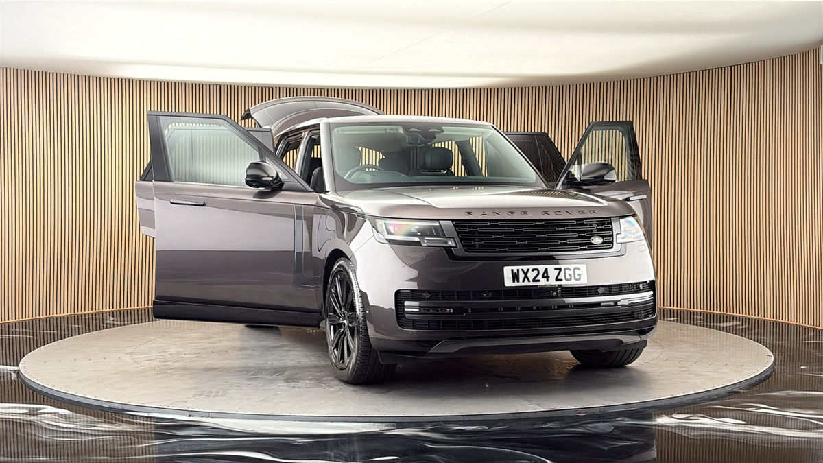 More views of Land Rover Range Rover