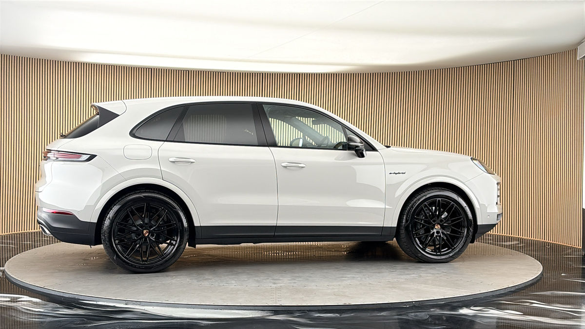 More views of Porsche Cayenne