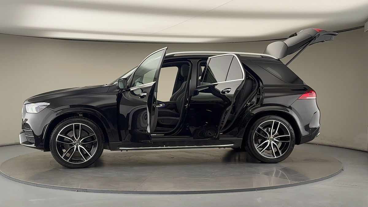 More views of Mercedes-Benz GLE