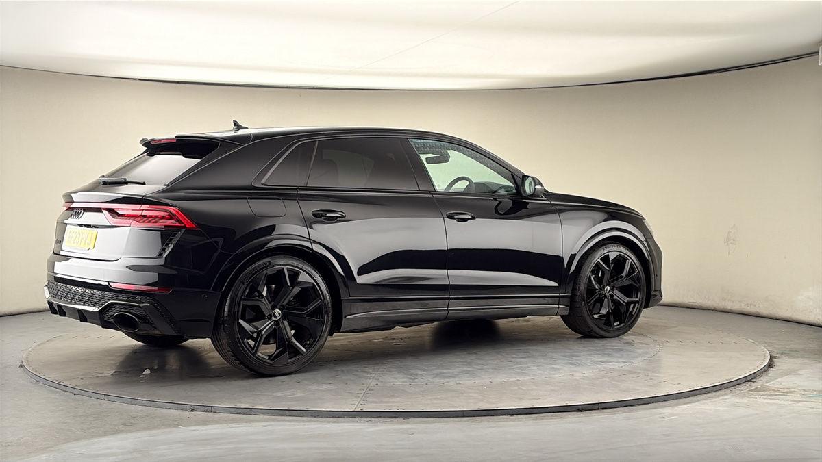 More views of Audi RSQ8