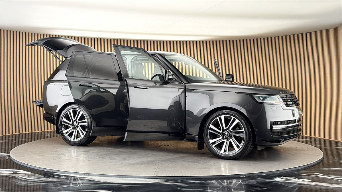 More views of Land Rover Range Rover