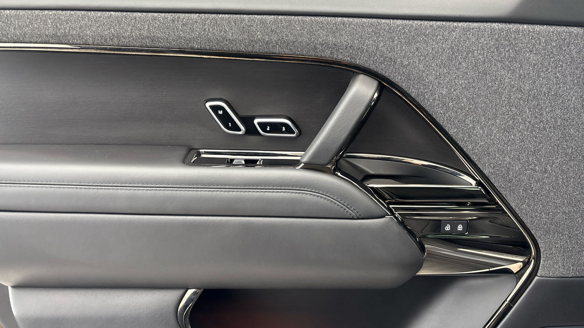 Land Rover Range Rover Sport Image 19