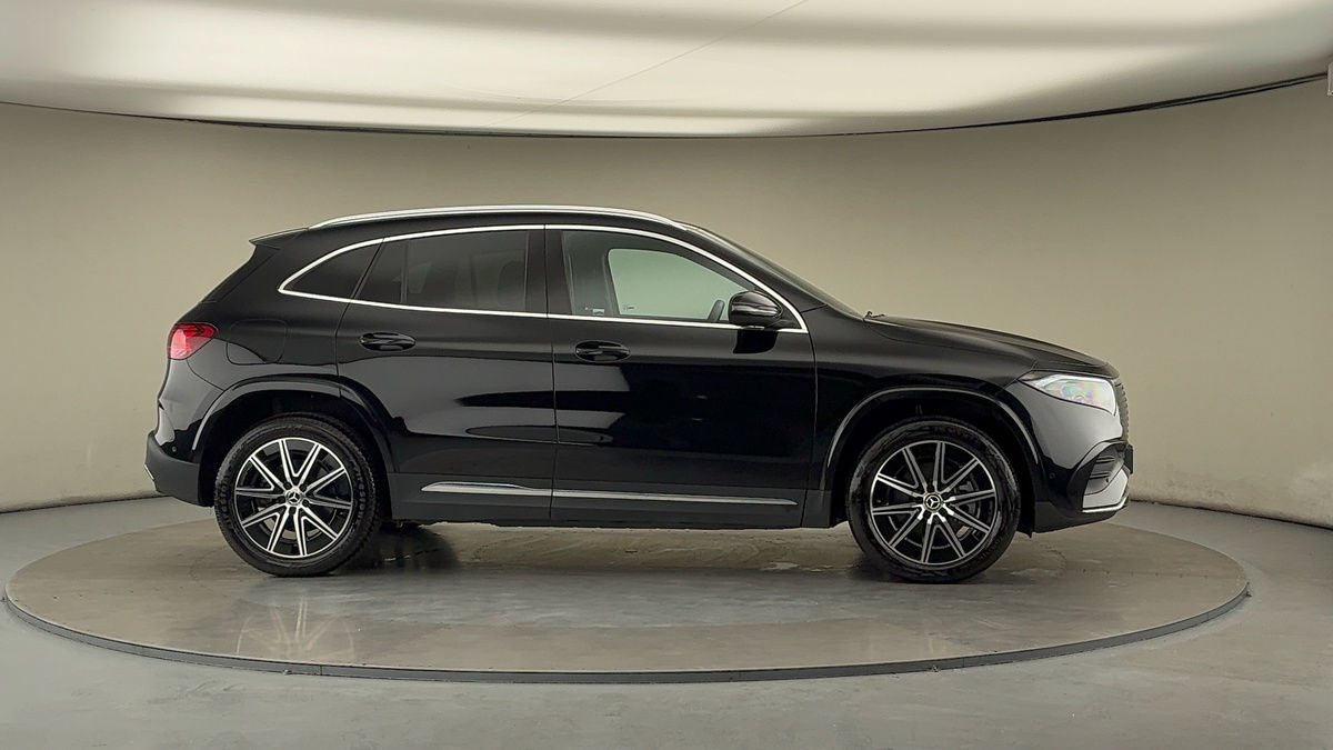 More views of Mercedes-Benz EQA