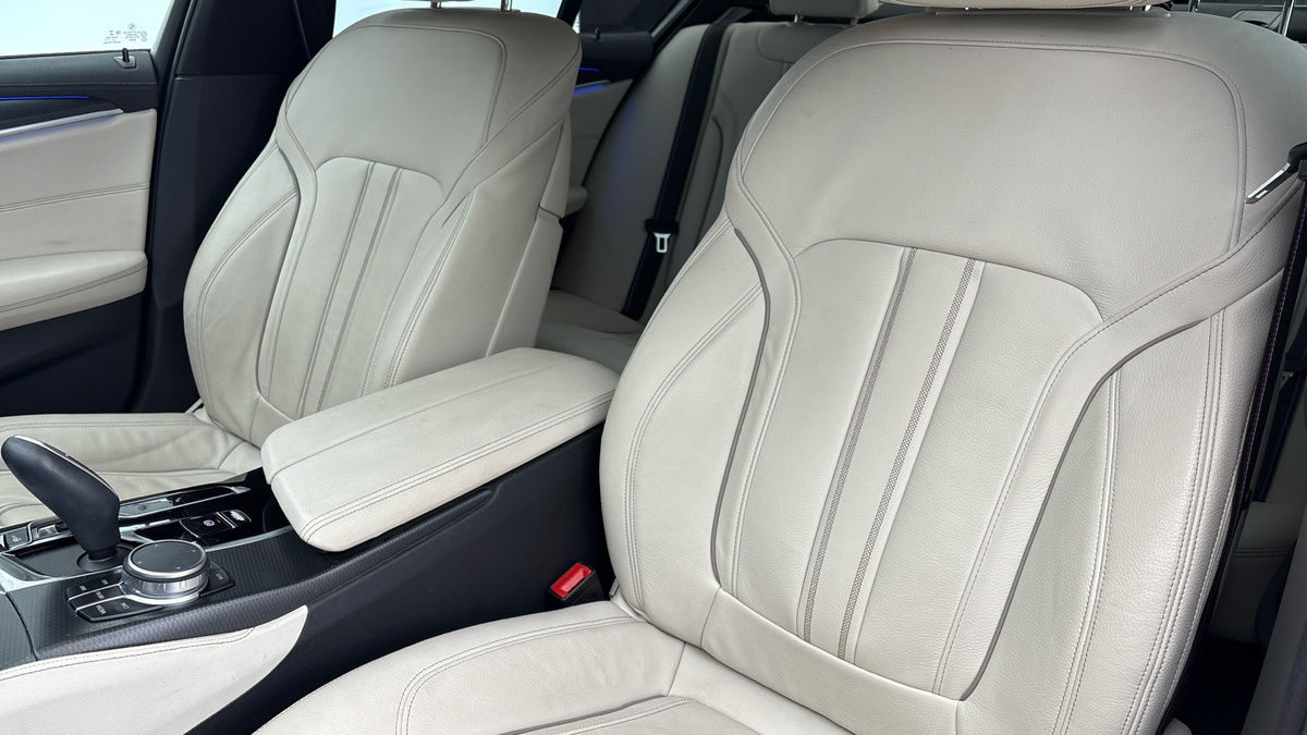 BMW 5 Series Image 7