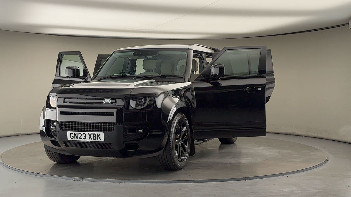 More views of Land Rover Defender 110