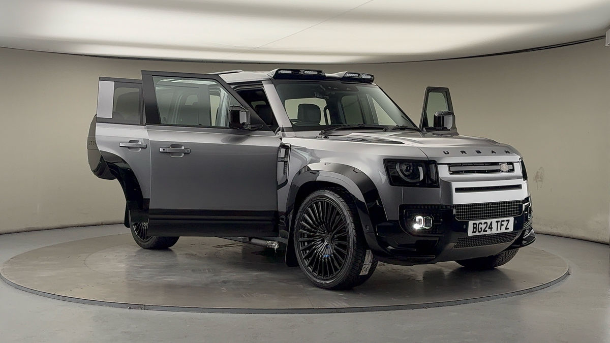 More views of Land Rover Defender 110