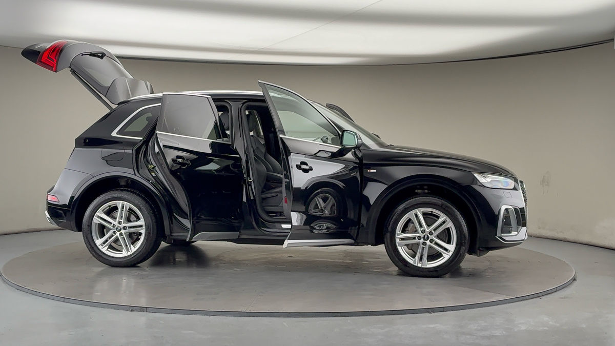 More views of Audi Q5