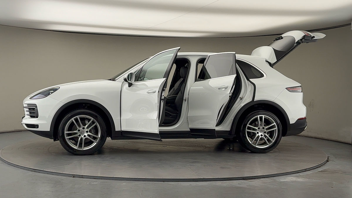 More views of Porsche Cayenne