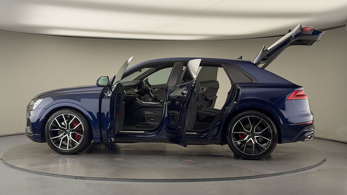 More views of Audi SQ8