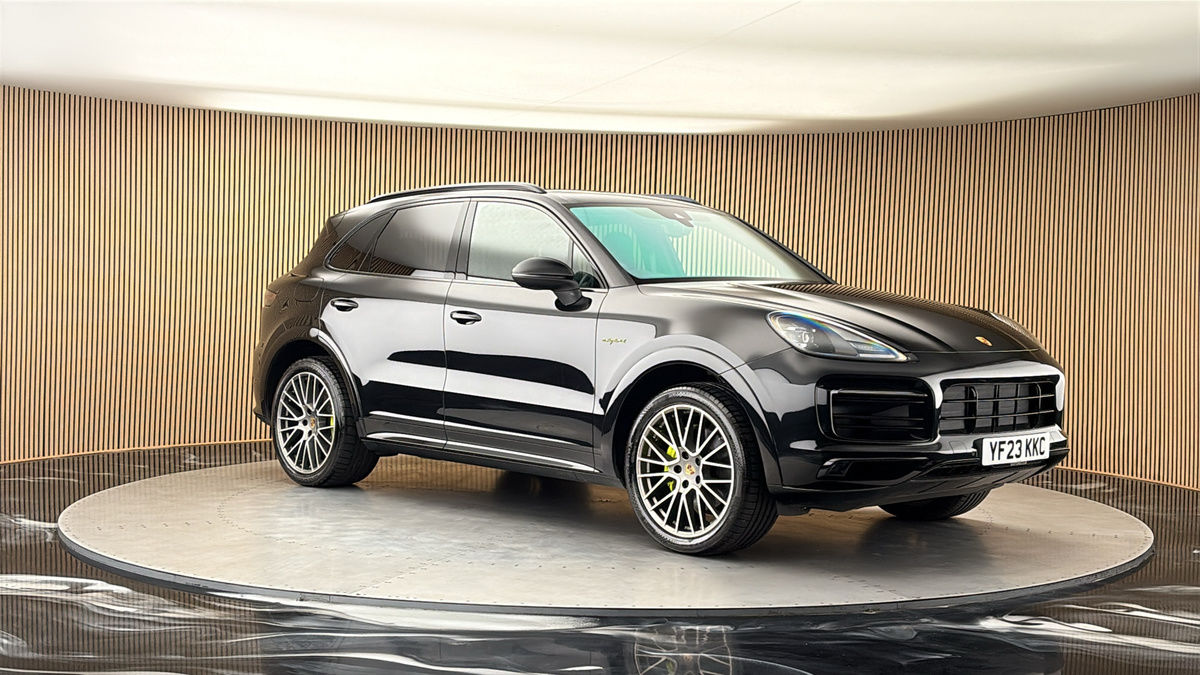 More views of Porsche Cayenne