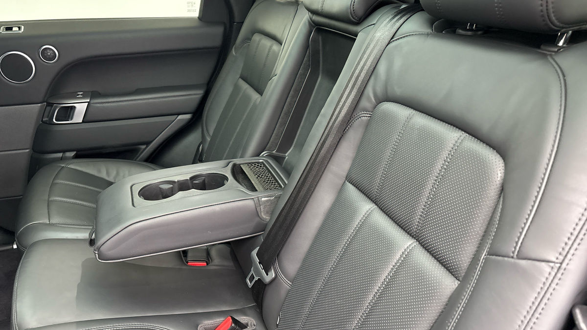 Land Rover Range Rover Sport Image 9