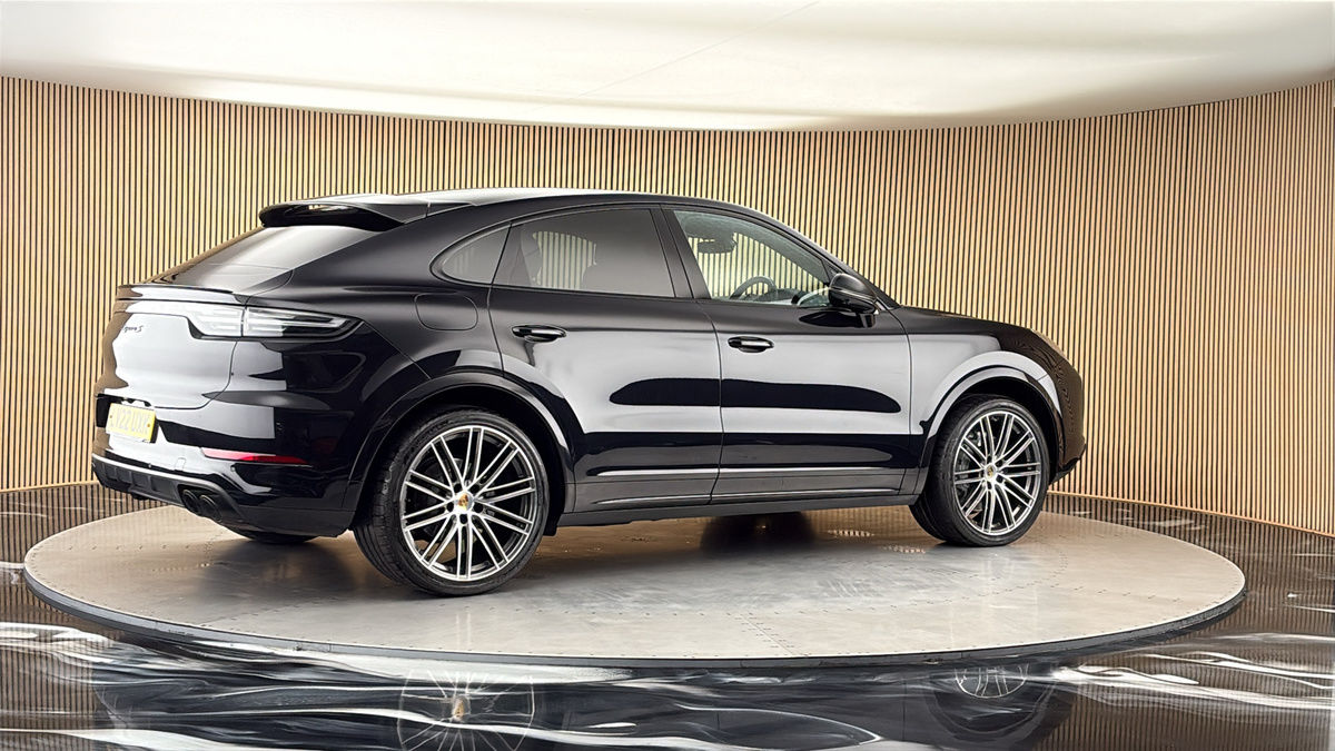 More views of Porsche Cayenne