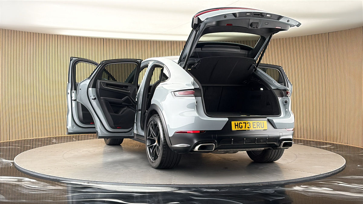 More views of Porsche Cayenne