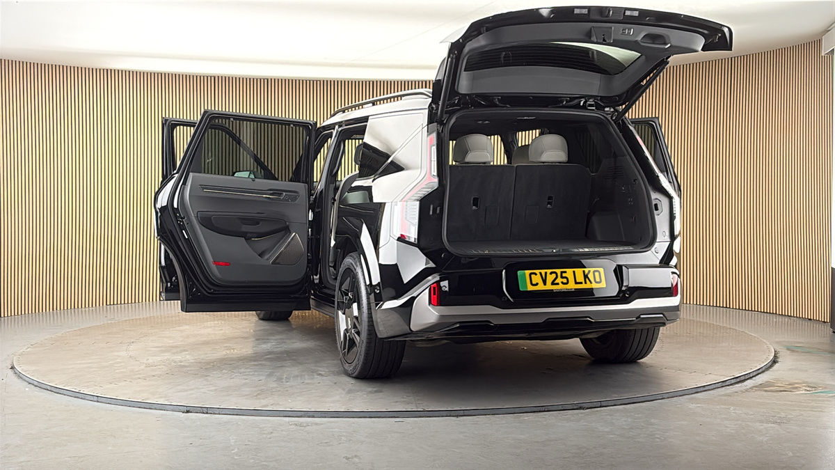 More views of Kia EV9