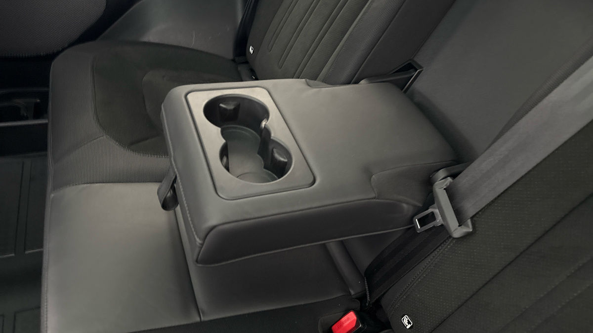 Land Rover Defender 90 Image 9