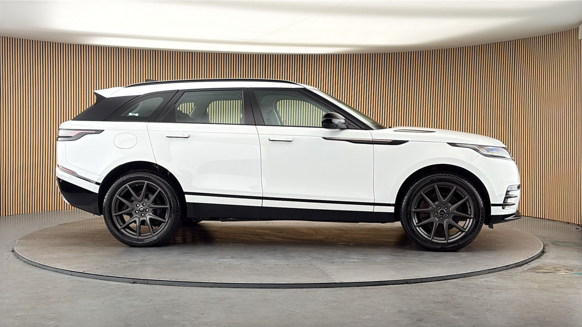 More views of Land Rover Range Rover Velar